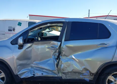 2019 Chevrolet Trax Ls из США, поврежденный, VIN 3GNCJKSB2KL200878